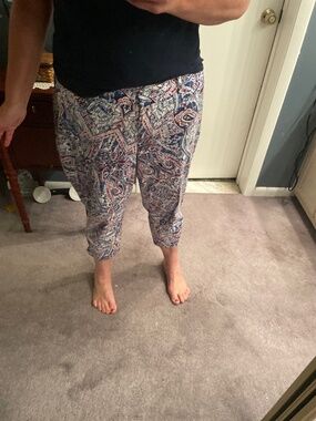 July 4th Capris. Red/white/blue-Talbots Paisley Capris
